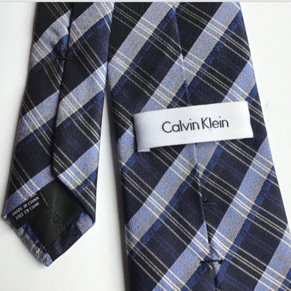 Calvin Klein blue  with navy stripes  all Silk  tie - Picture 1 of 4